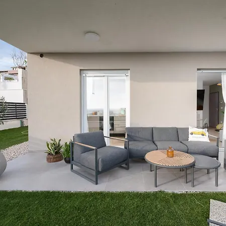 Lejla Garden Appartement *